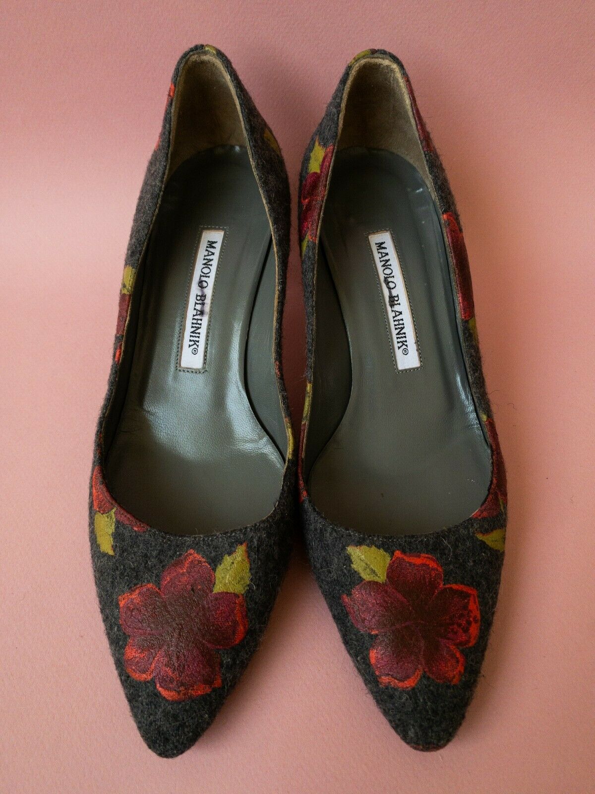 *Manolo Blahnik* Red Painted Roses & Grey Wool Kitten Heel | 36.5 /6.5