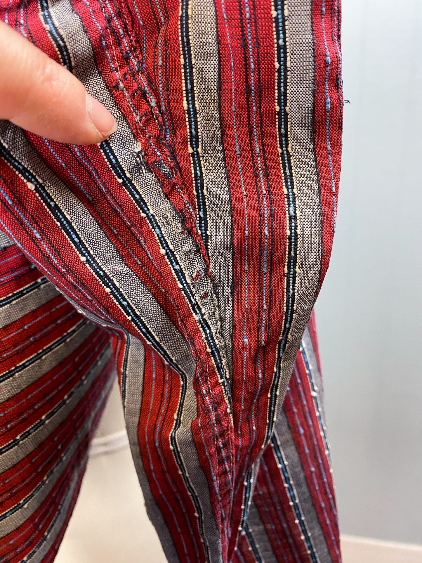 50's Red & Grey Vertical Textured Stripe Button Down Oxford Wash n' Wear Blouse | M/L
