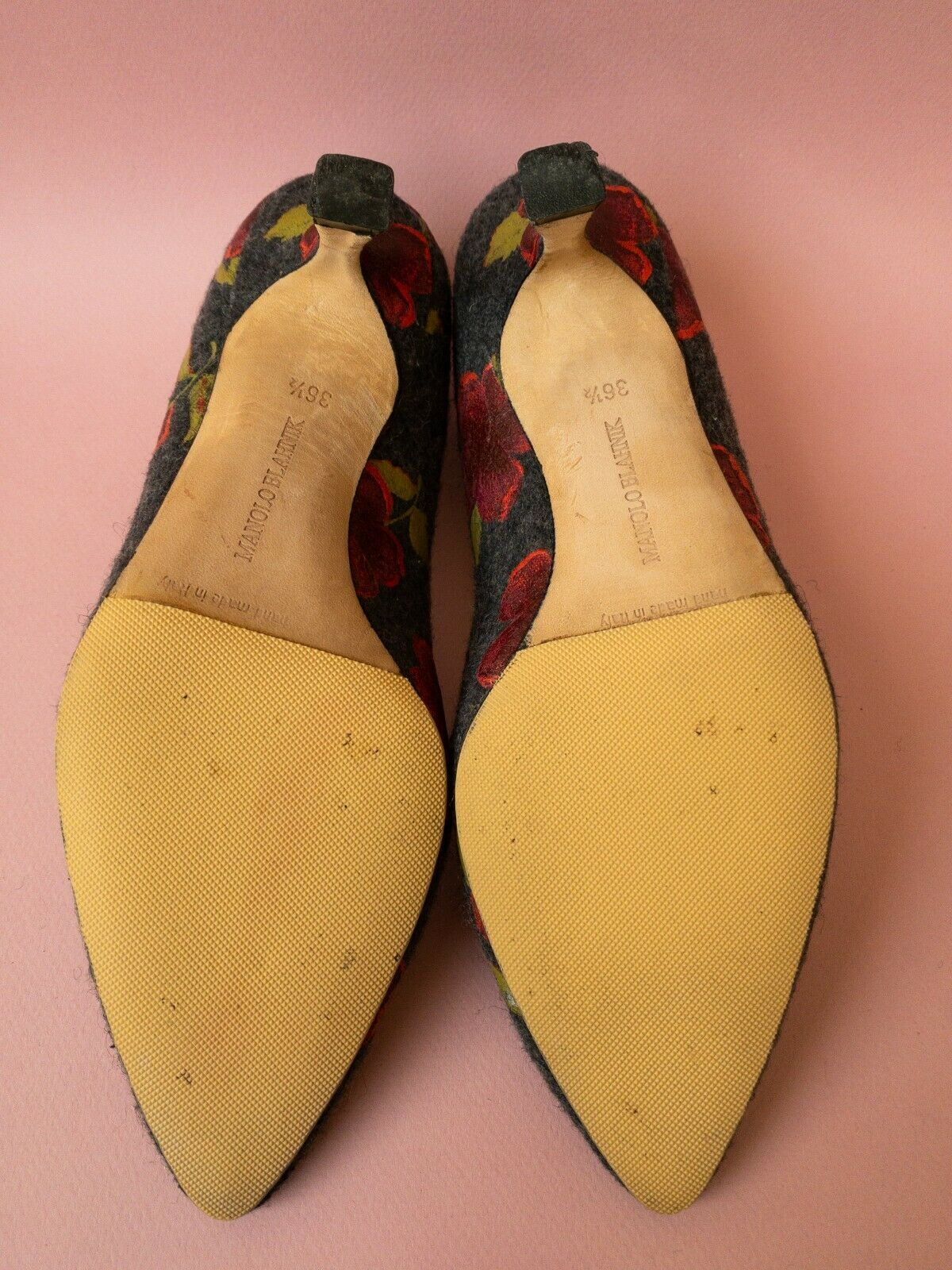 *Manolo Blahnik* Red Painted Roses & Grey Wool Kitten Heel | 36.5 /6.5