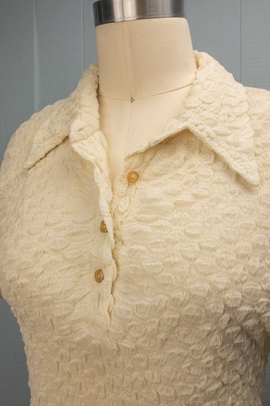 70's Cream Crinkle Top Spearpoint Collar