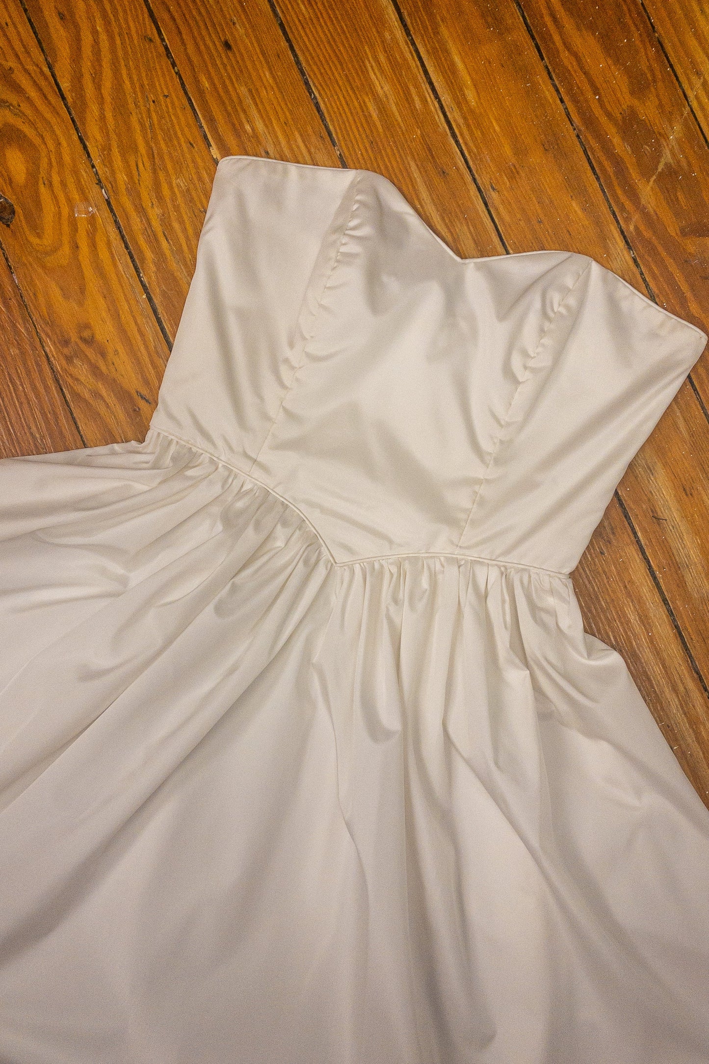 80's White Princess Strapless Gown | XS/S