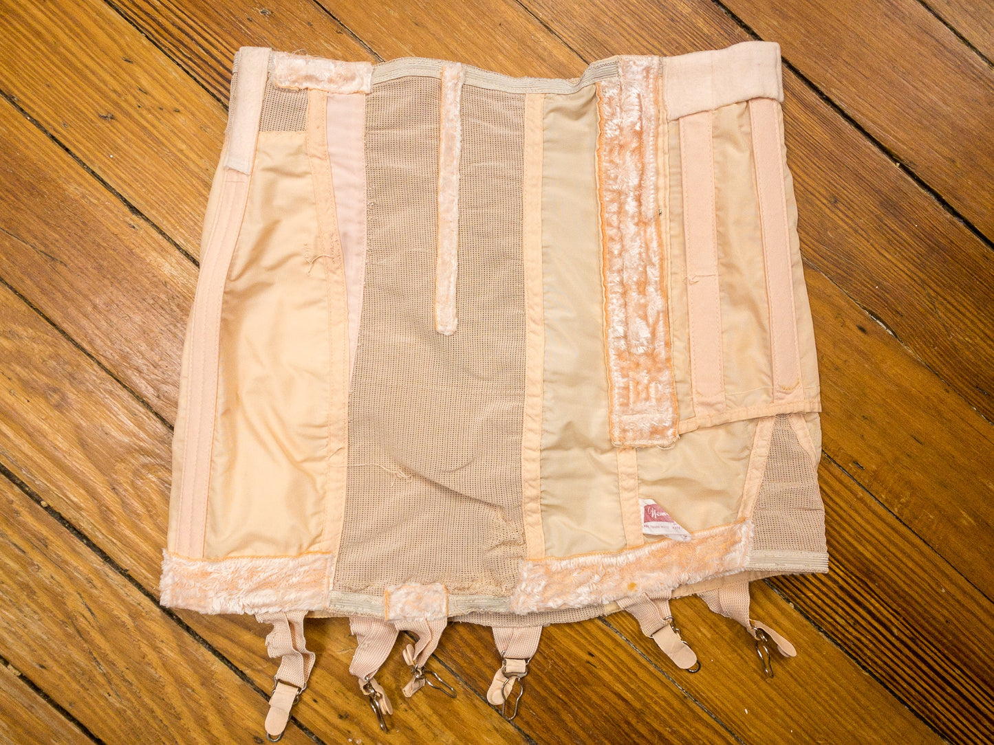 40's 50's Peach Pink Nemo Zip Girdle