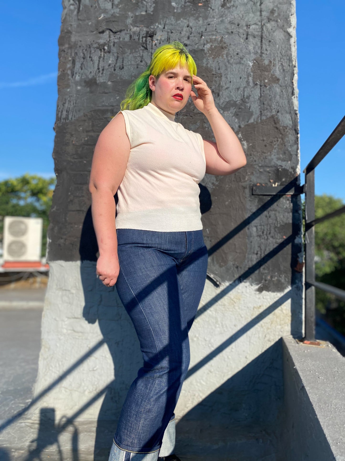 60's Cream Sleeveless Mockneck | M/L