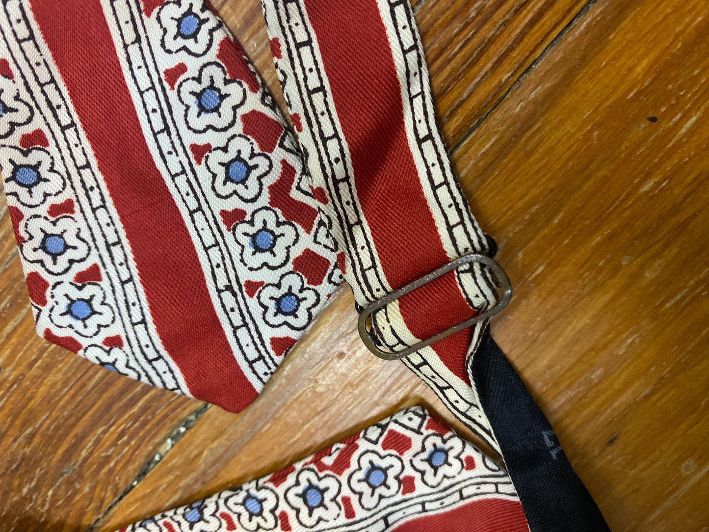 50's Self-Tie Wine Red Blue Graphic Print Bowtie