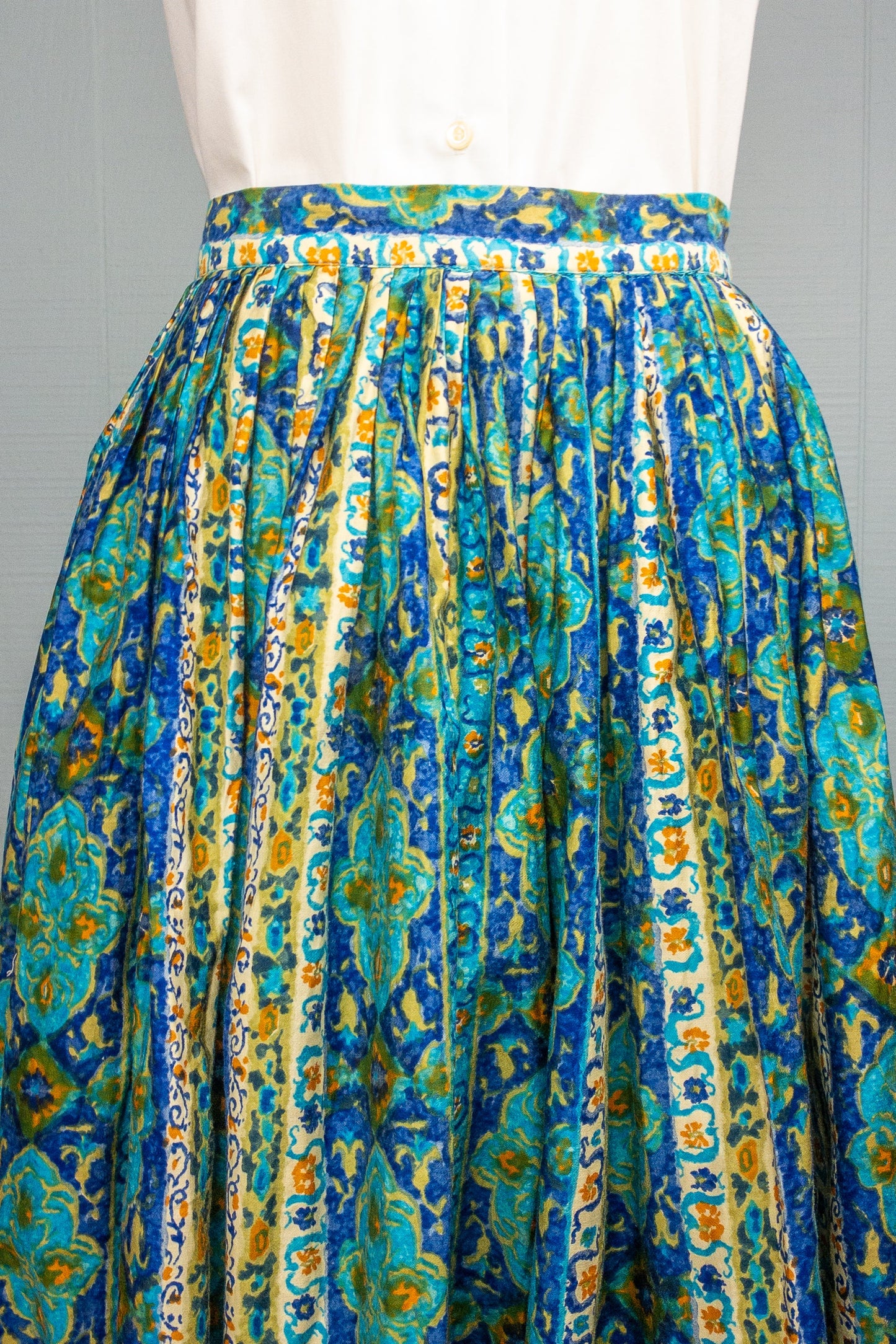 50s Blues & Poppy Skirt | 29"
