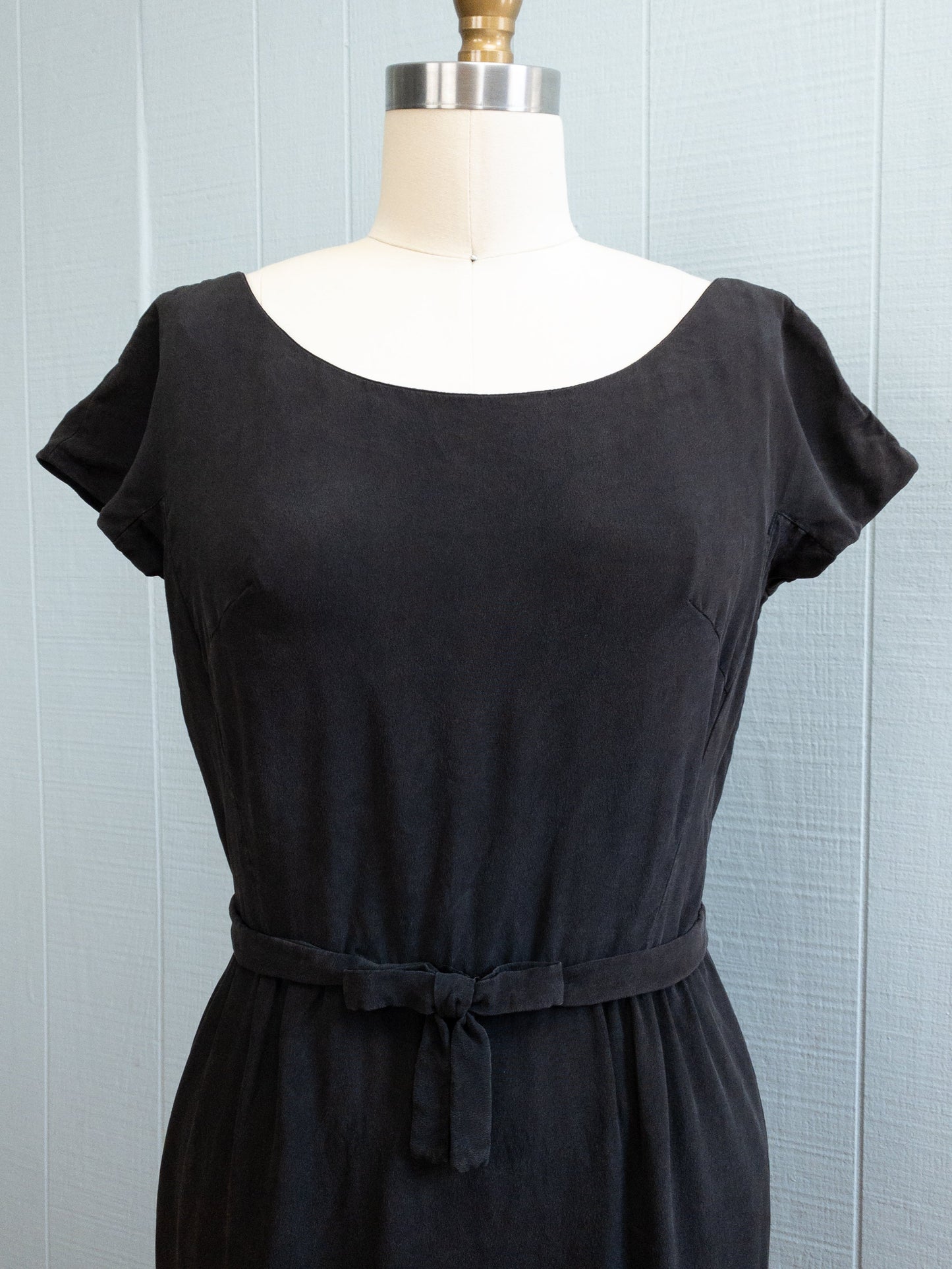 50's 60's Black Silky Wiggle Dress | S