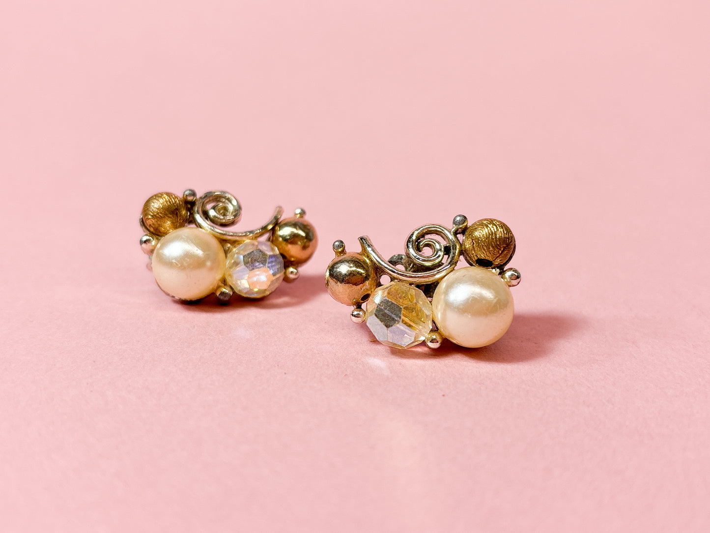 60s Swirled Pearl & Gold Bead Clip On Earrings