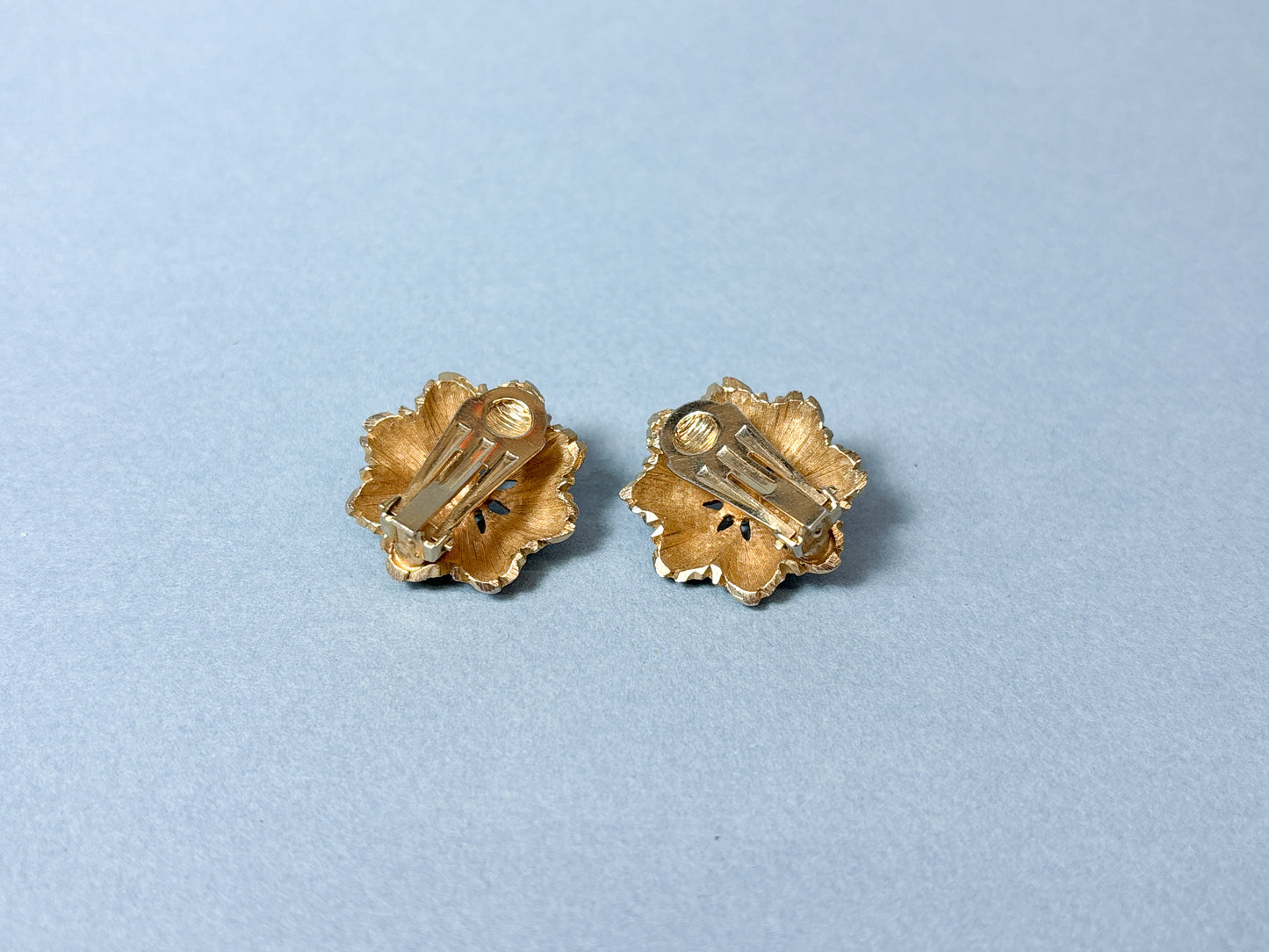 Vintage Hammered Gold Starflower Clip On Earrings