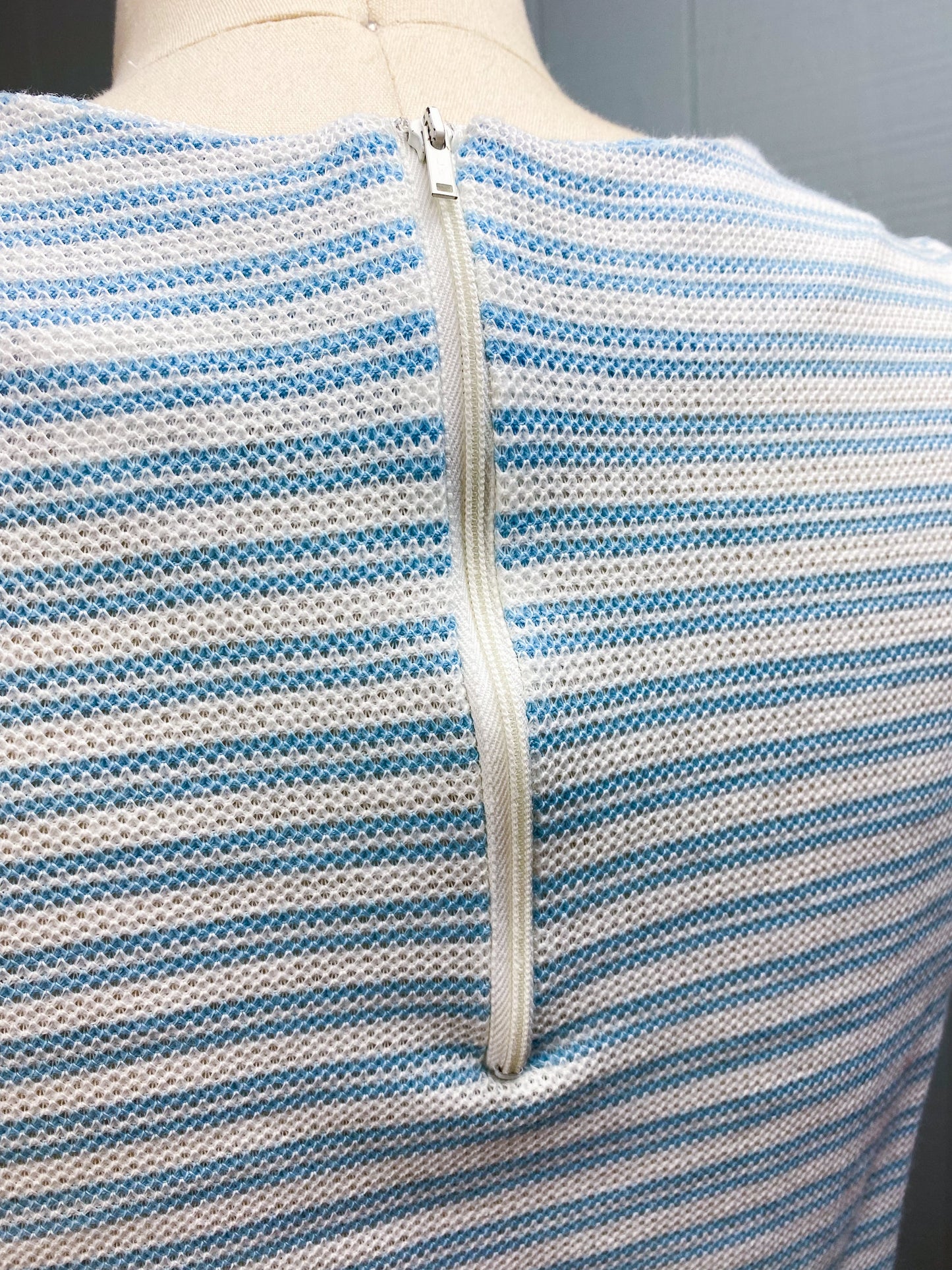 50's 60's Baby Blue White Stripe Knit Crop Top | XS/S