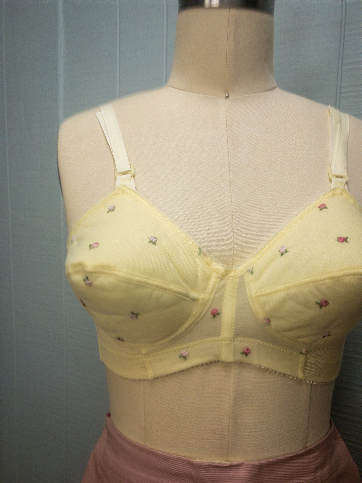 60's Butter Yellow Flower Bud Bullet Bra | 34B