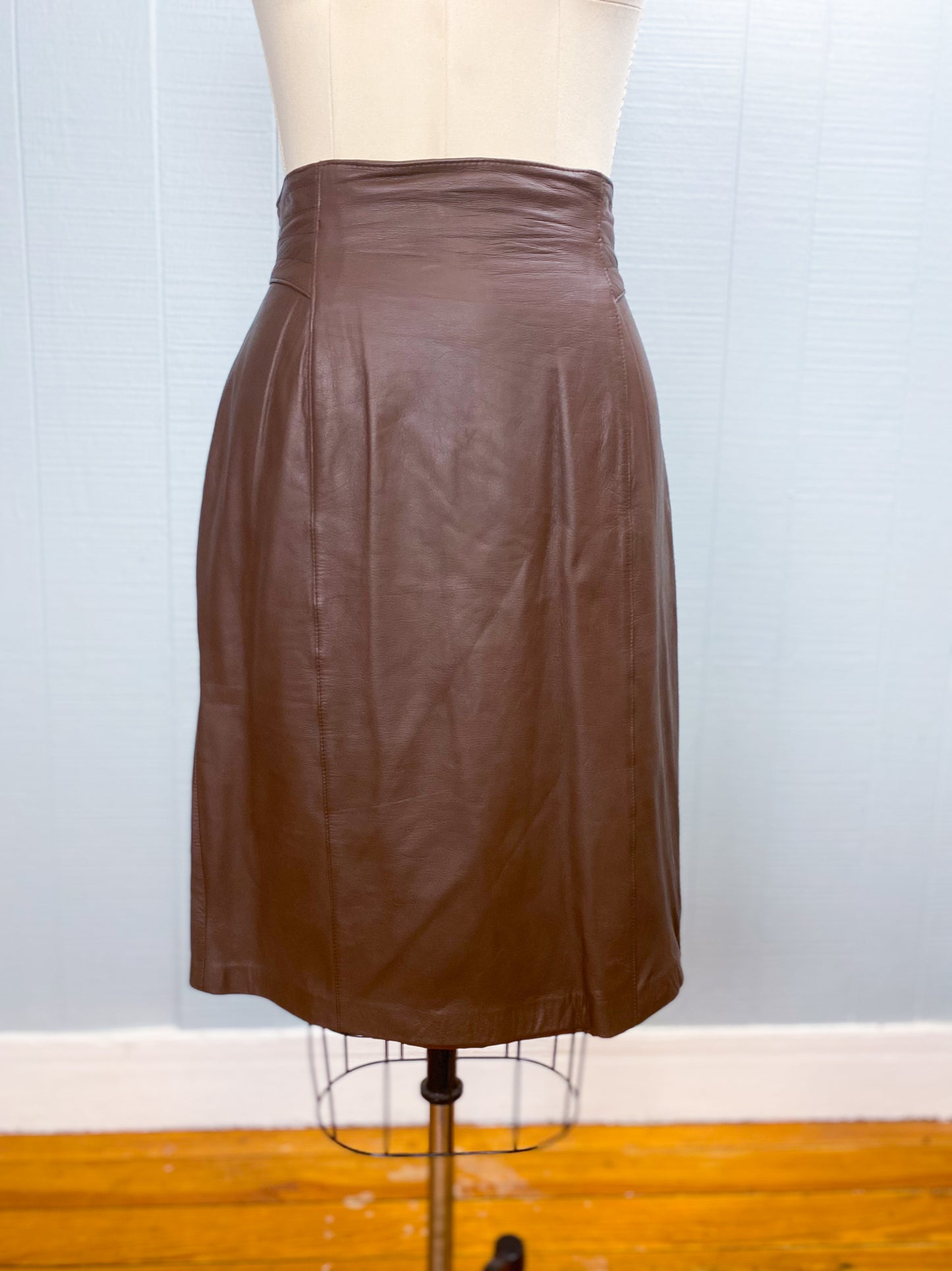 80's 90's Toffs Brown Leather Skirt | W: 29"