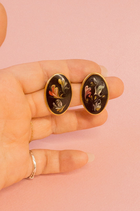 Black Enamel Cameo Swirl Pierced Post