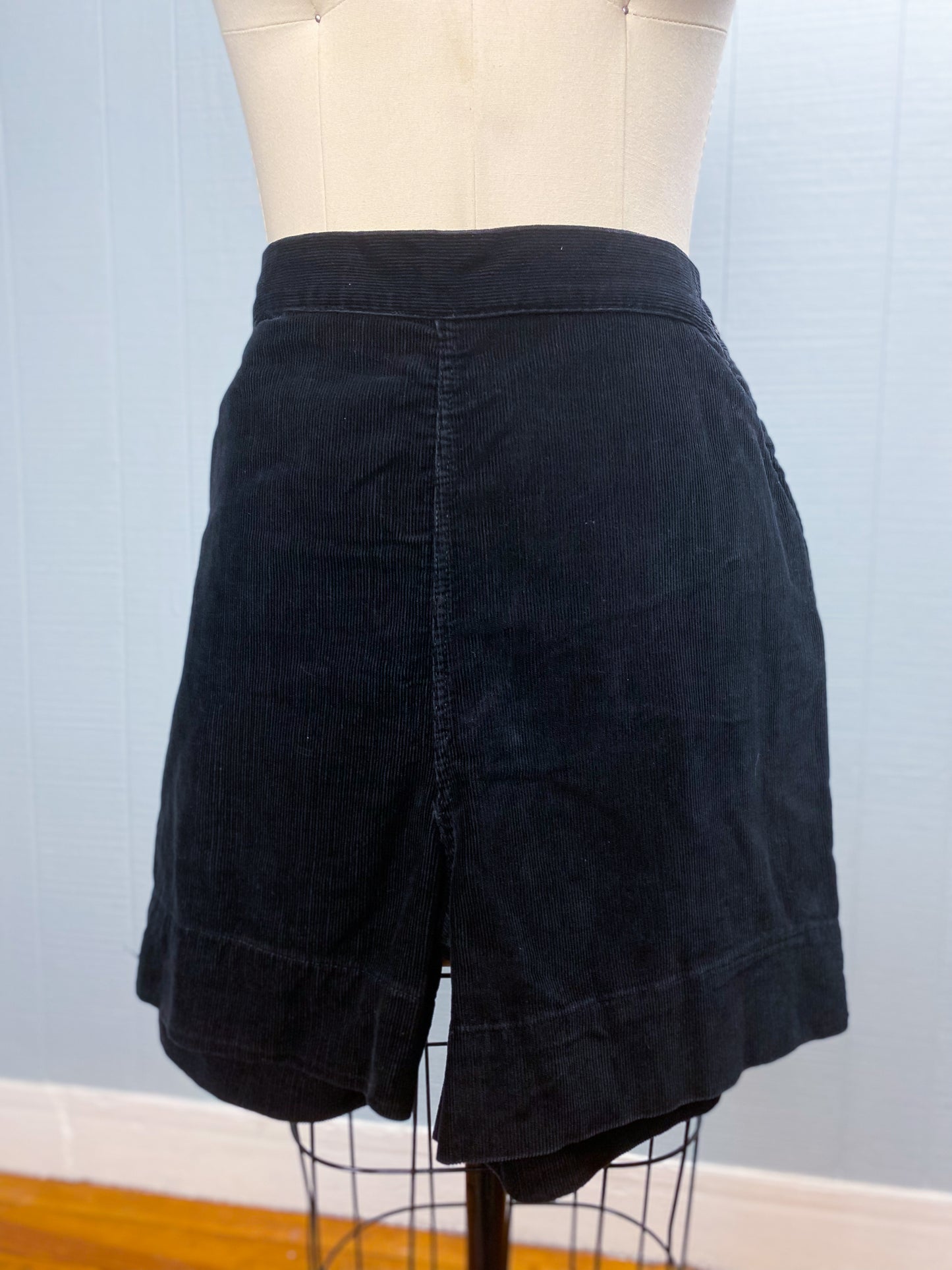 50's 60's Black Cord Shorts | W: 30"