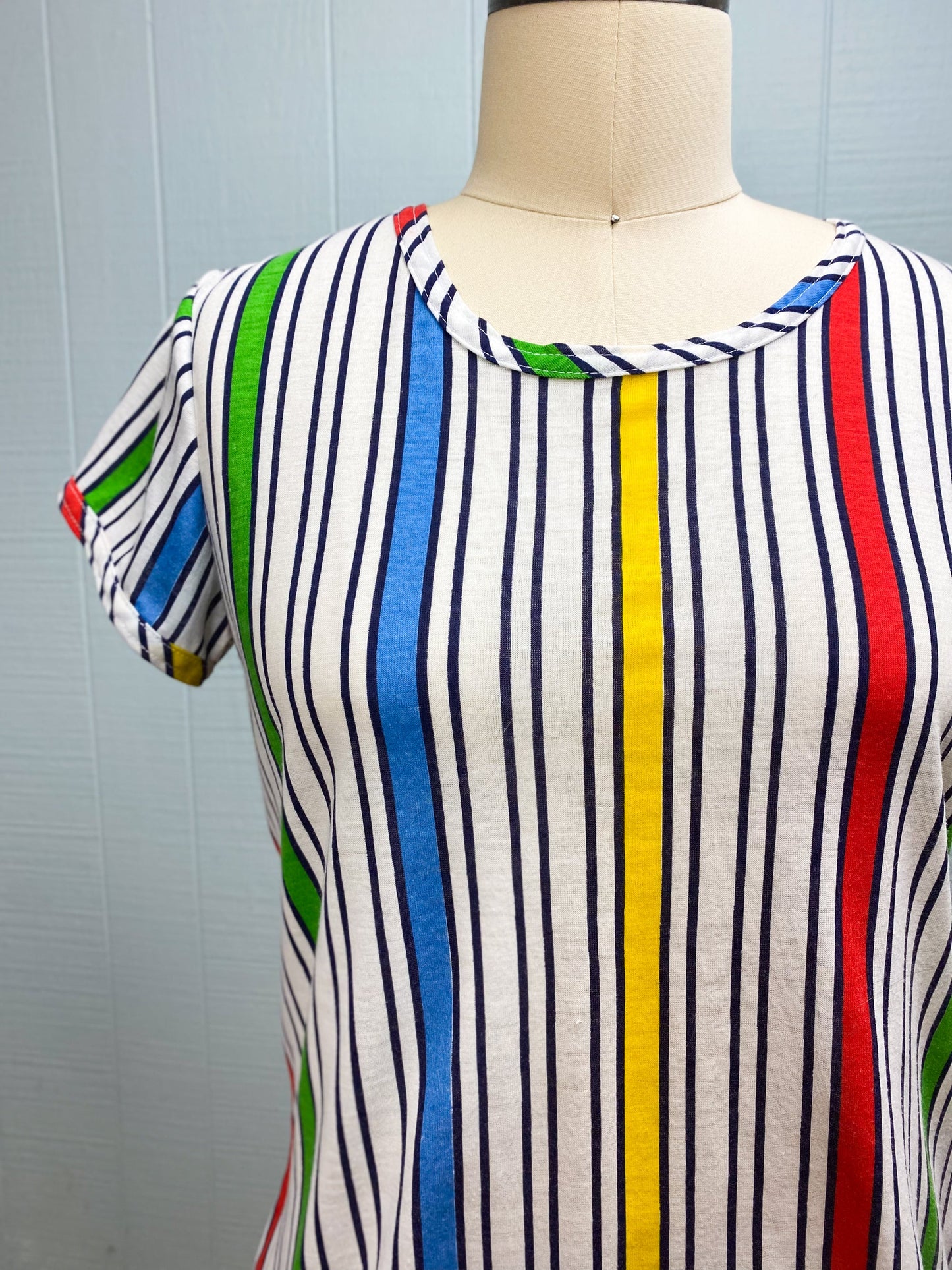 70s/80s Vertical Rainbow T Shirt | S/M