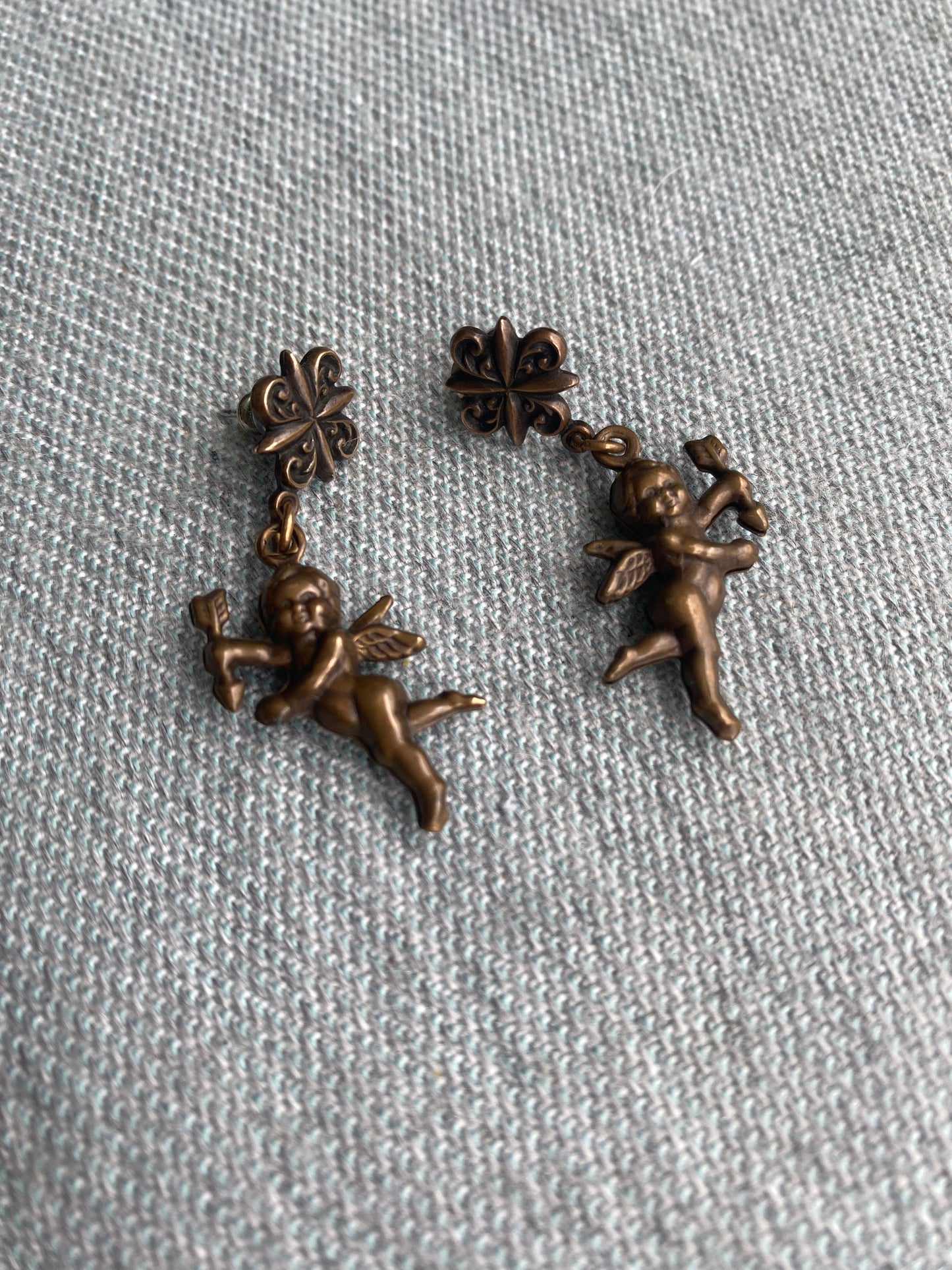 90's Antique Gold Cherub Dangle Earrings