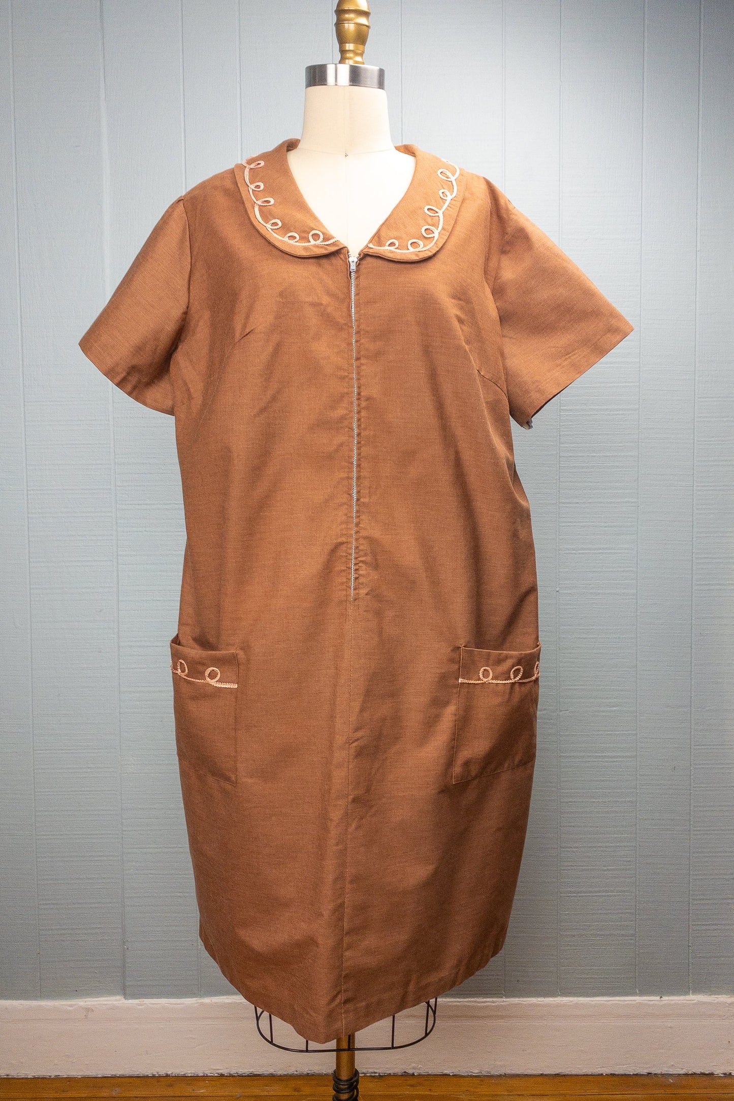 60's Brown Zip Front House Dress | XXL