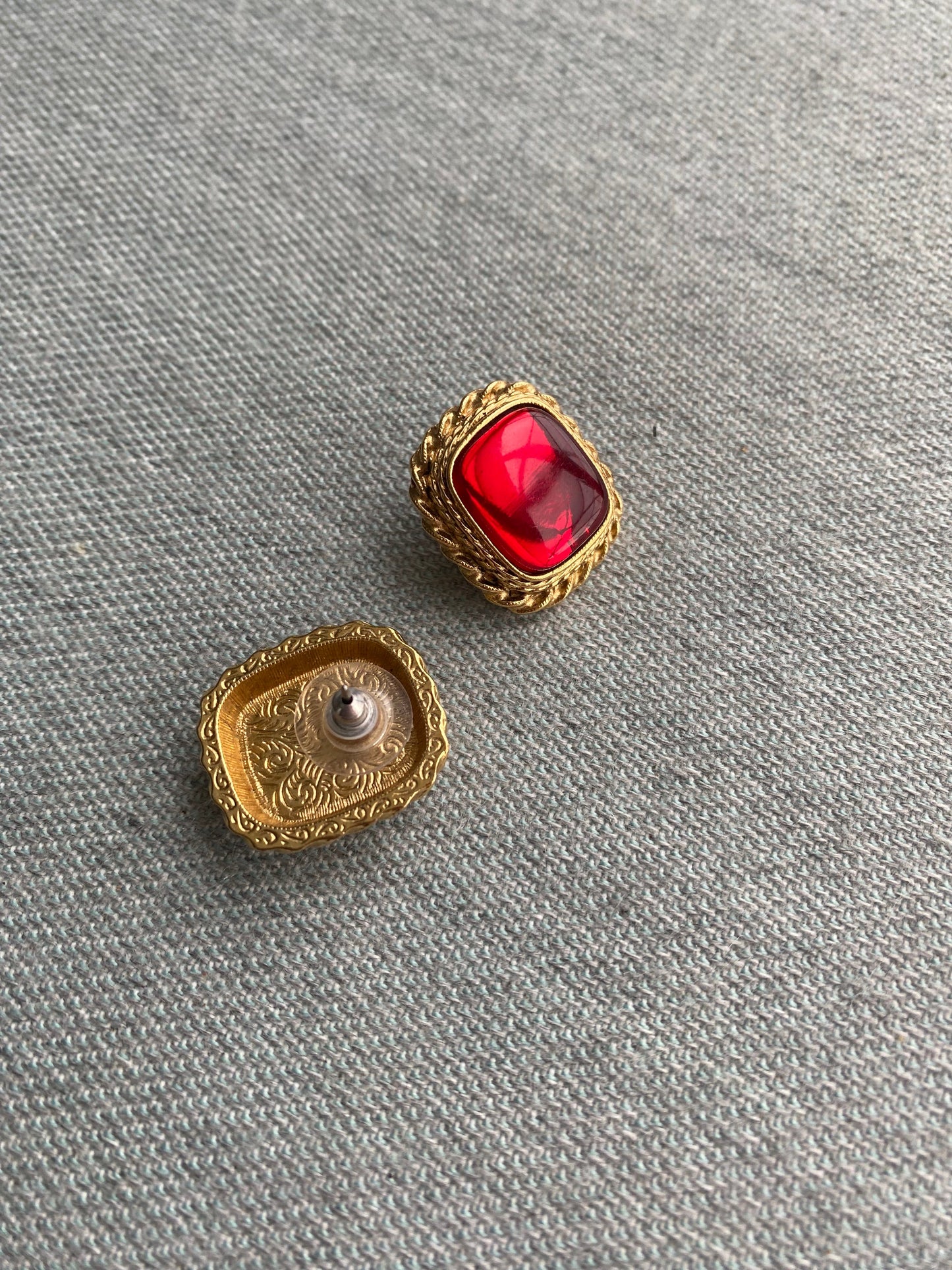 80's Ruby Square Cabachon Gold Rope Pierced Earrings