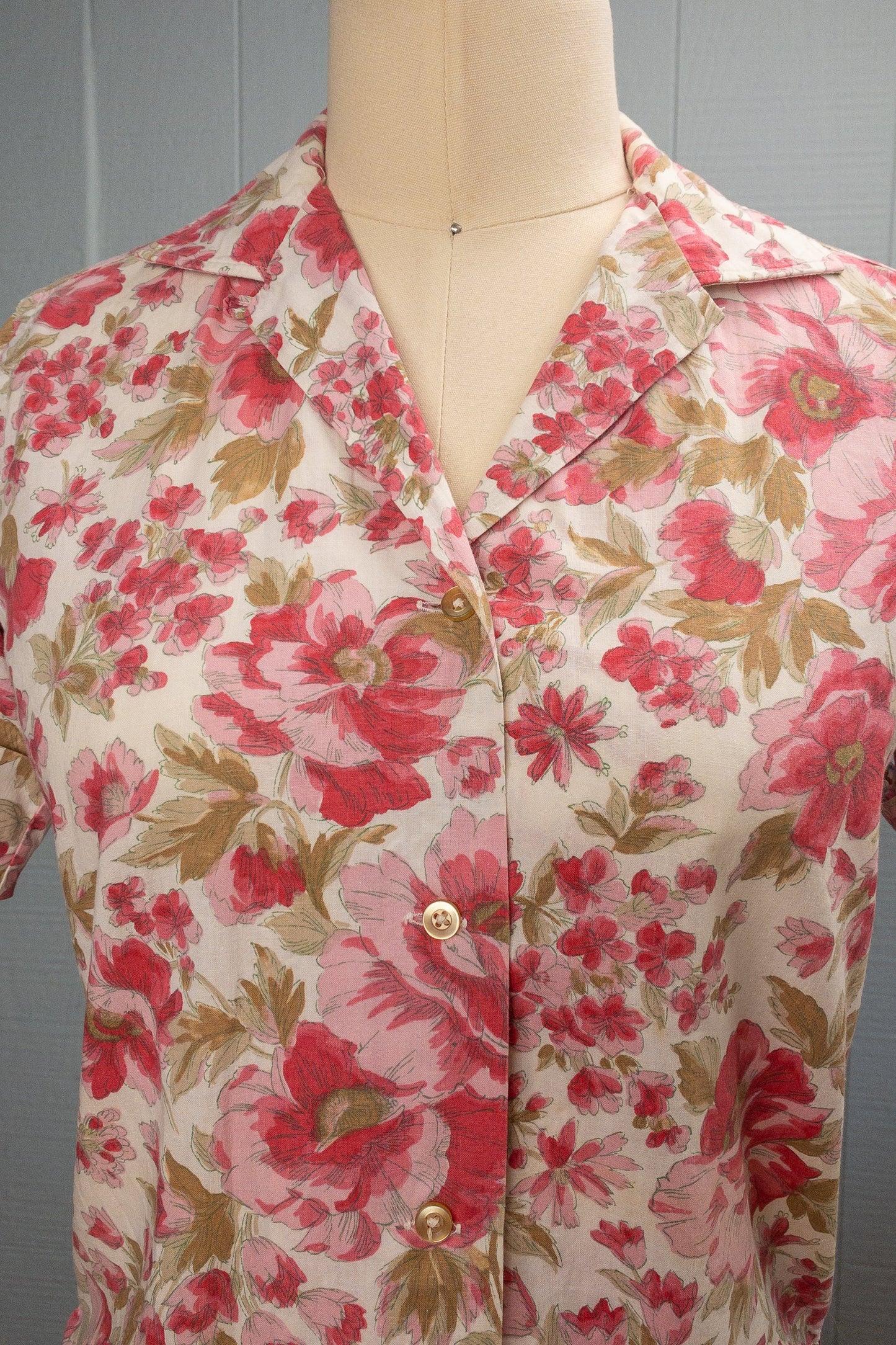 60's Graphic Rose Watercolor Blouse | S/M
