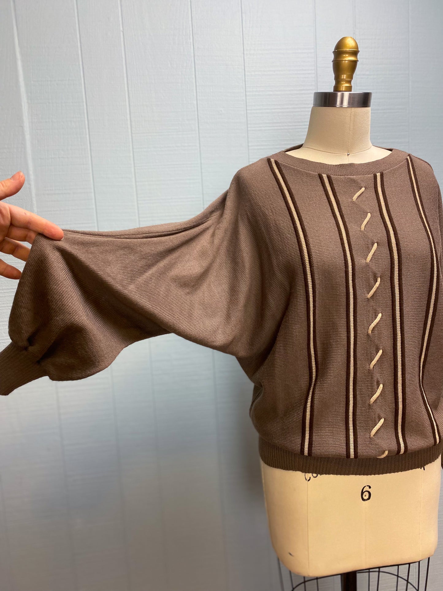 80's Taupe & Brown Stripe Batwing Sweater | S/M/L