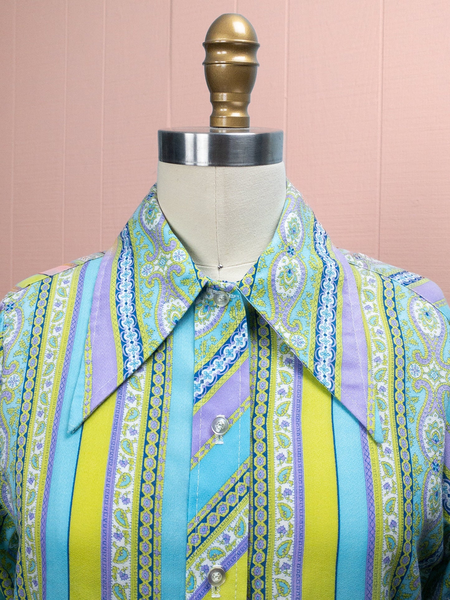 60's 70's Lavender & Green Dagger Collar Blouse