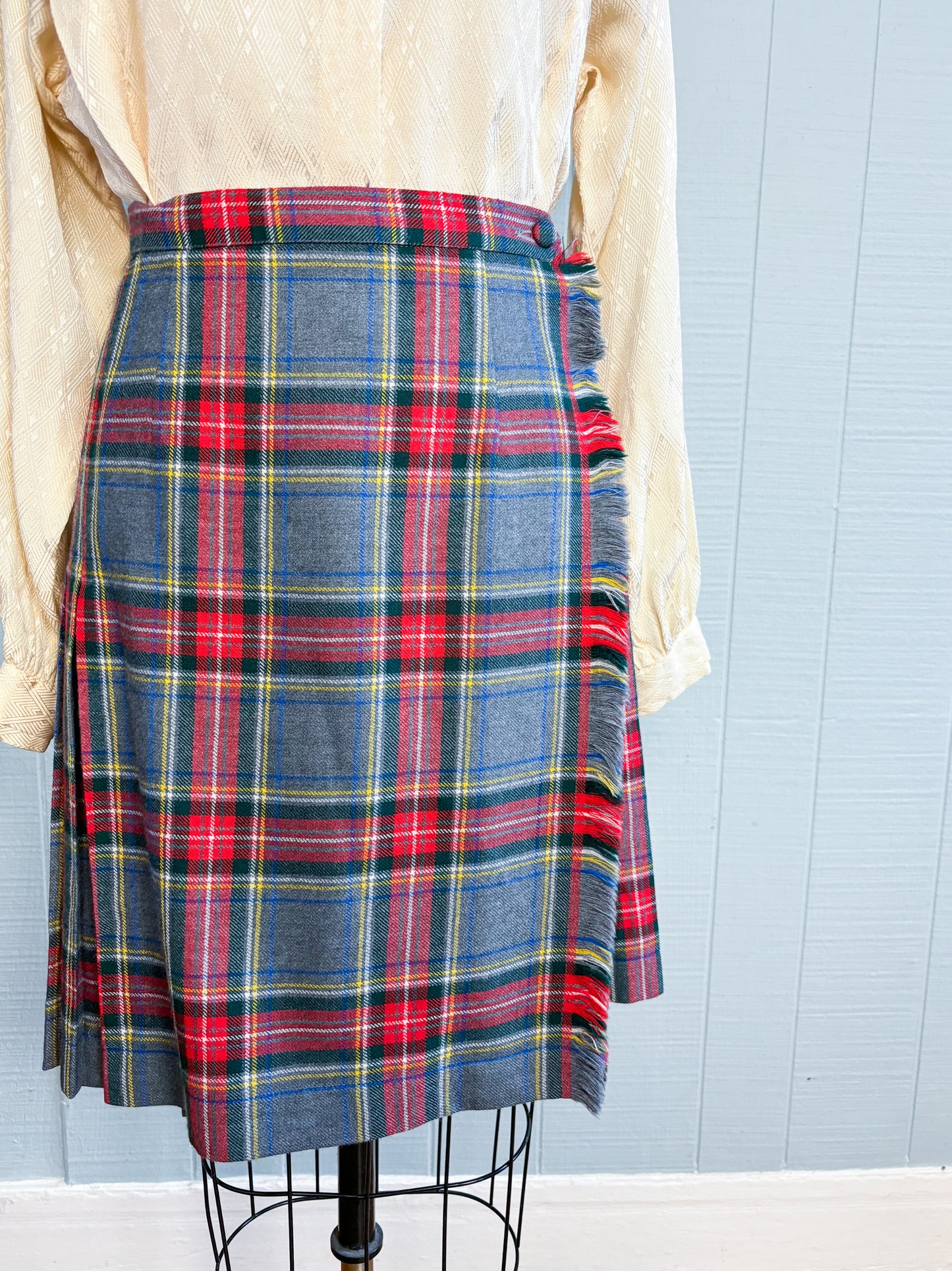 60's 70's Mrs. Maisel Grey Tartan Plaid Pleated Skirt | W: 32"