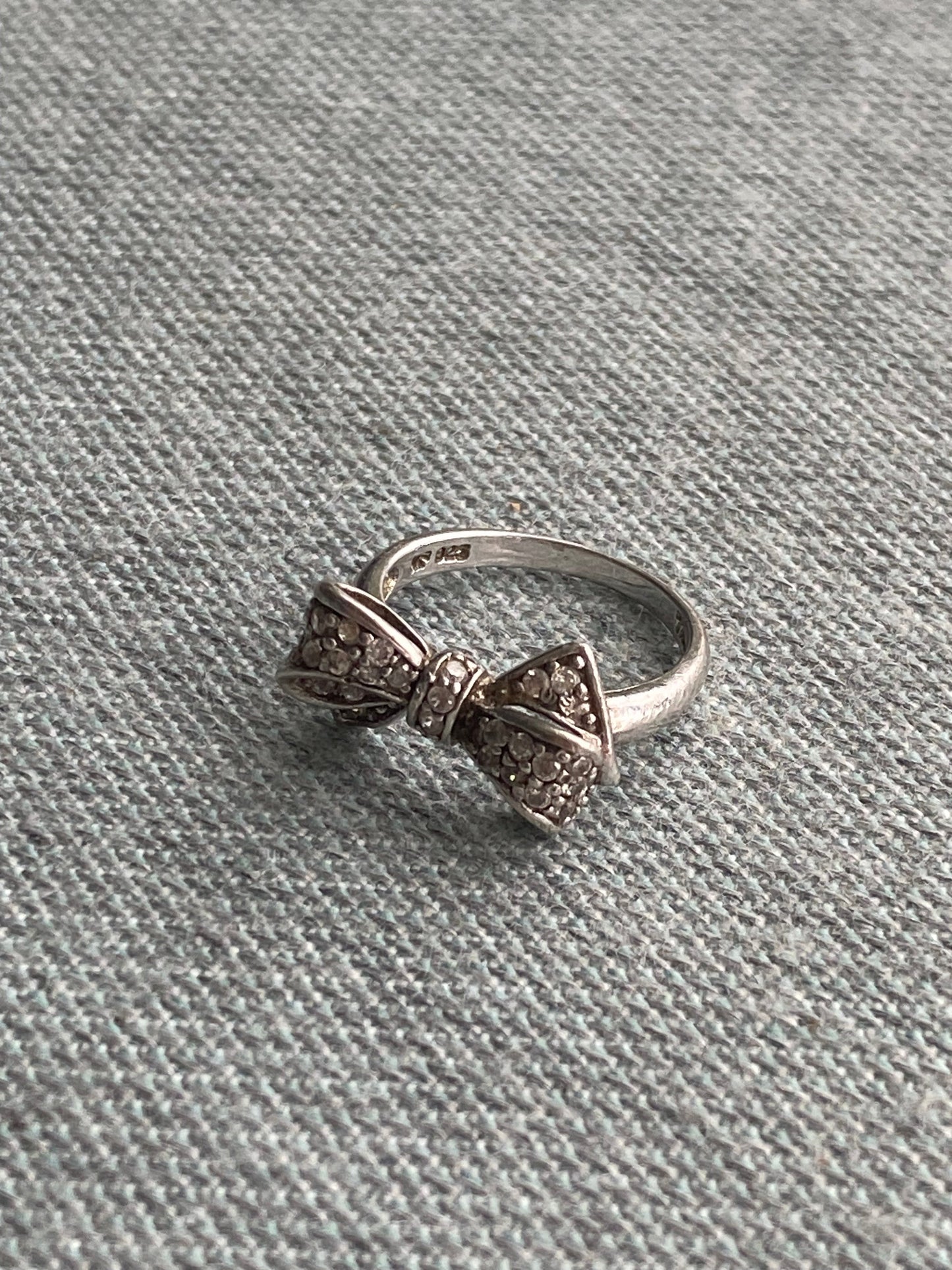 Tied Up in Bows Sterling Silver Ring | Size 7