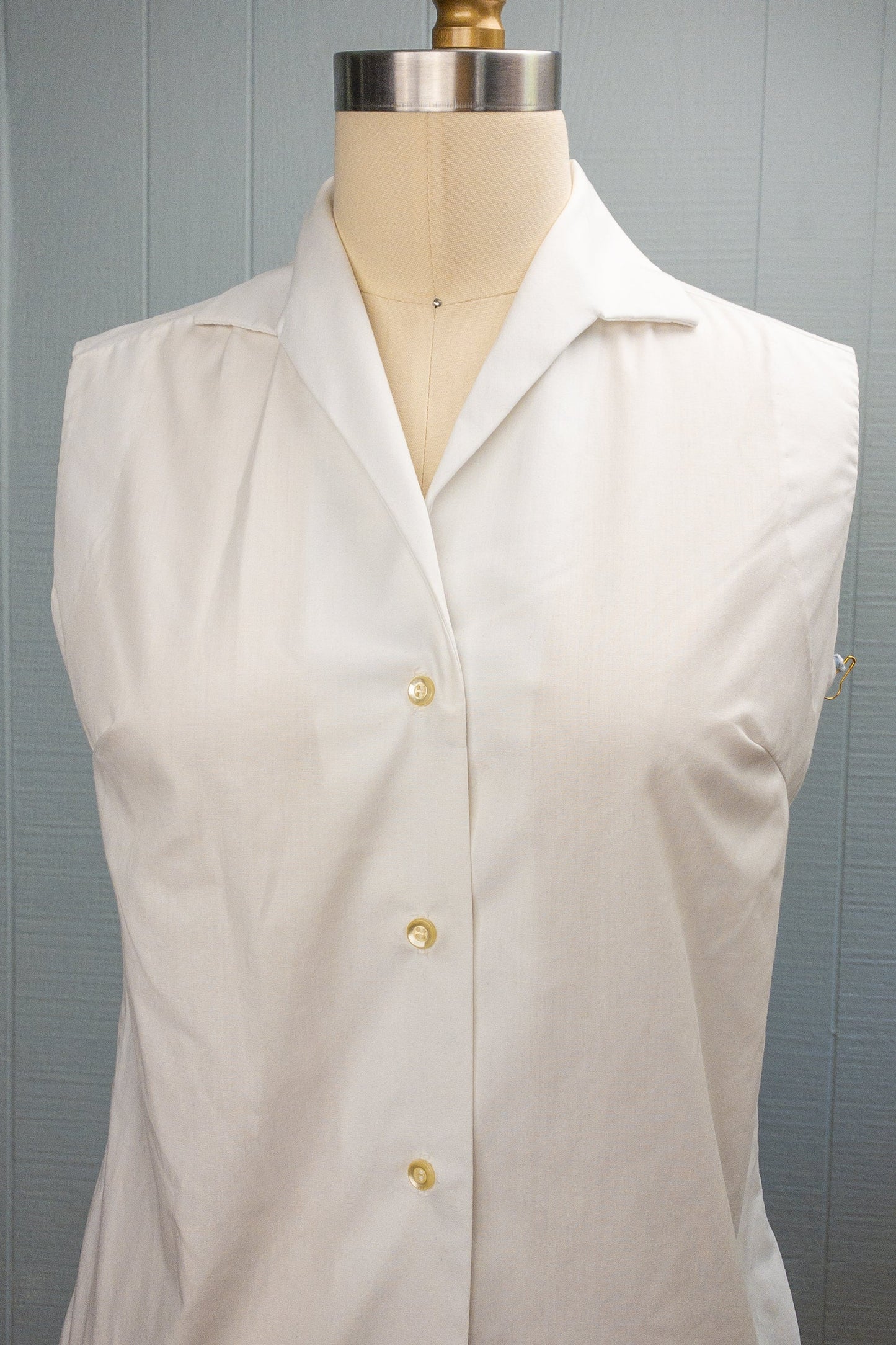 50's "Lady Van Heusen" White Button Up | S