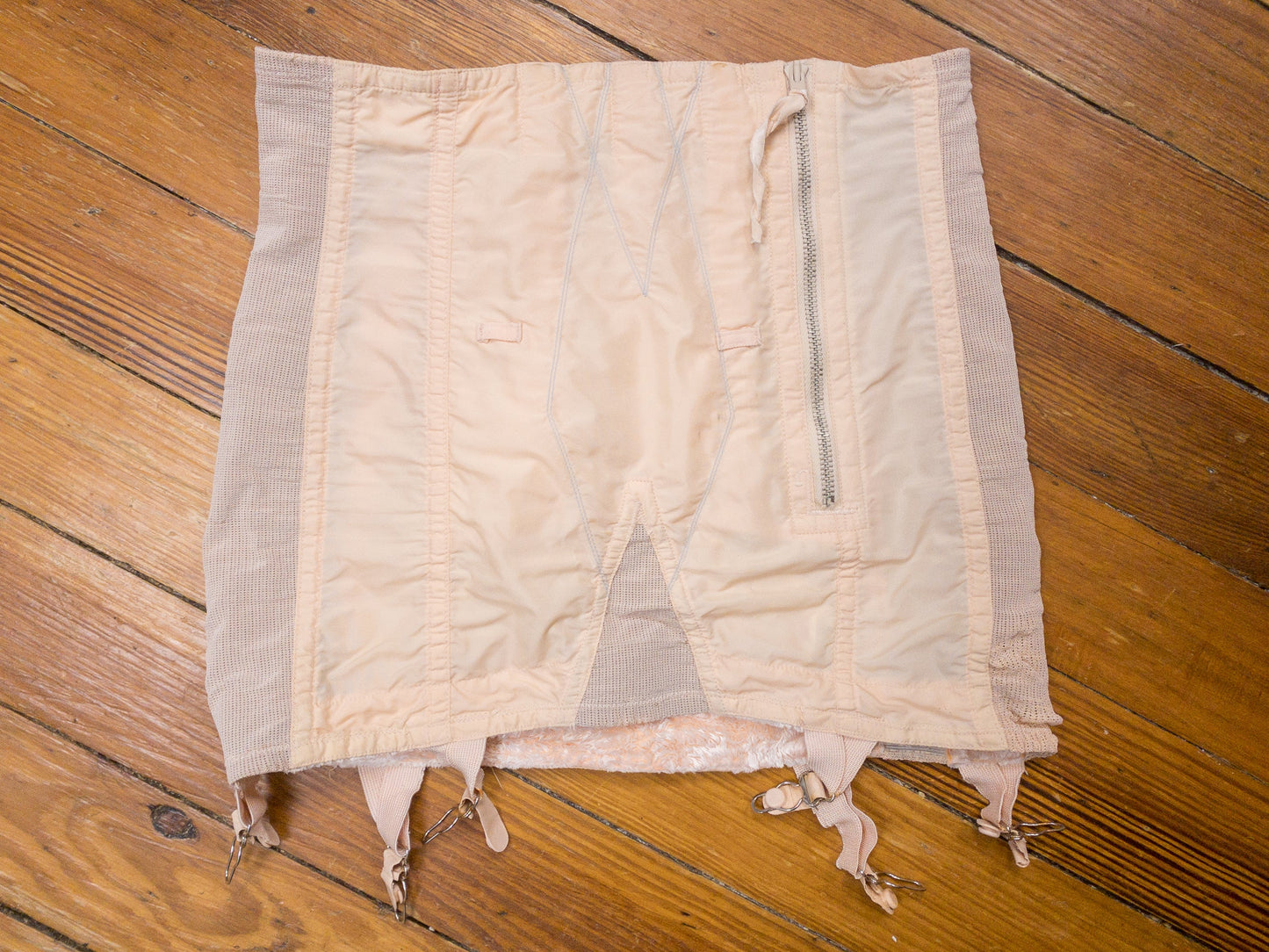 40's 50's Peach Pink Nemo Zip Girdle