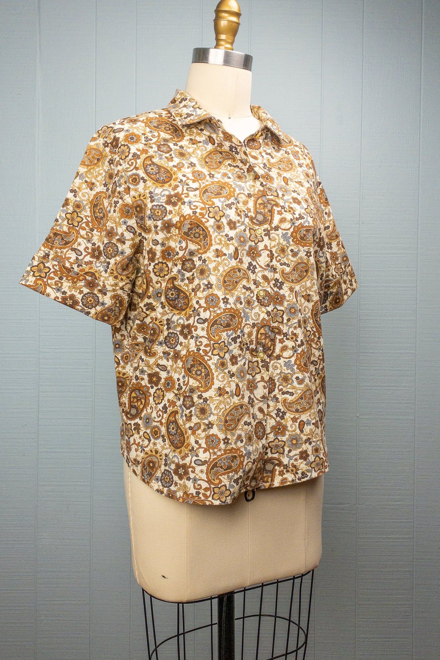 60's Brown Paisley Button Shirt | M/L