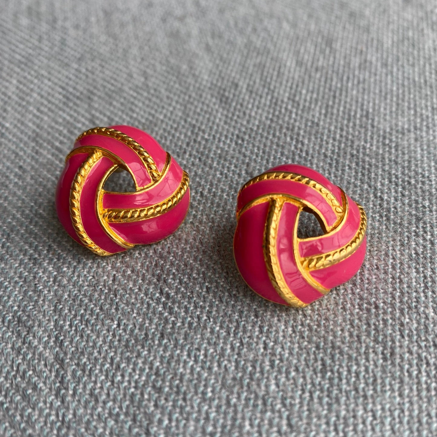 80's Barbie Pink & Gold Knot Earrings