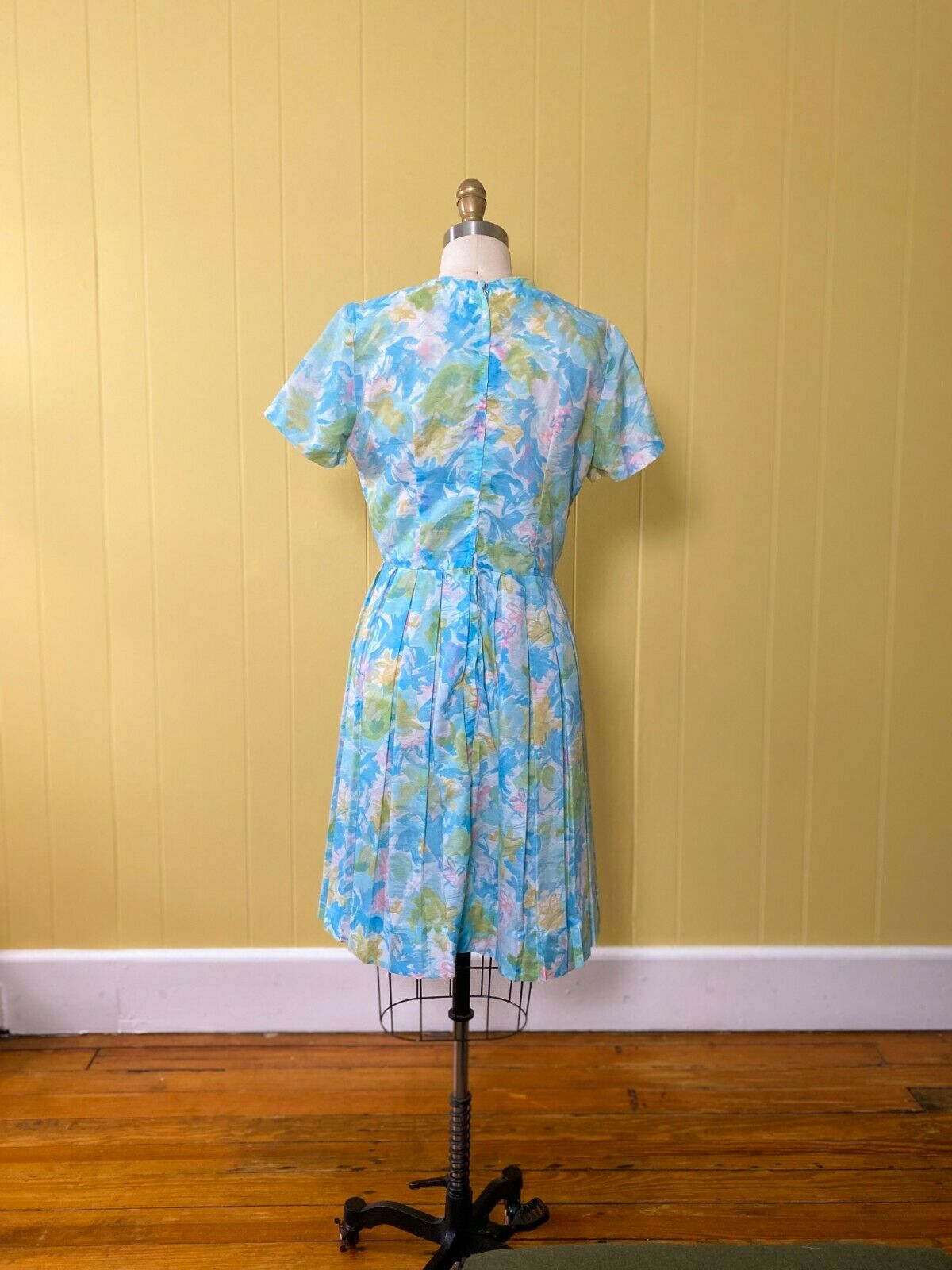 60's Watercolor Floral Pastel Dress