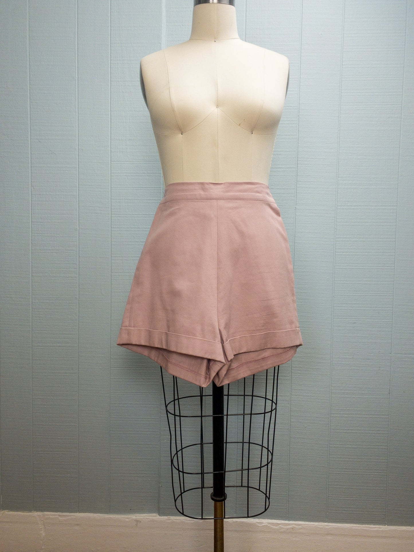 50's "Marvelous Mrs. Maisel" Reproduction Dusty Pink Tap Shorts | XS/S